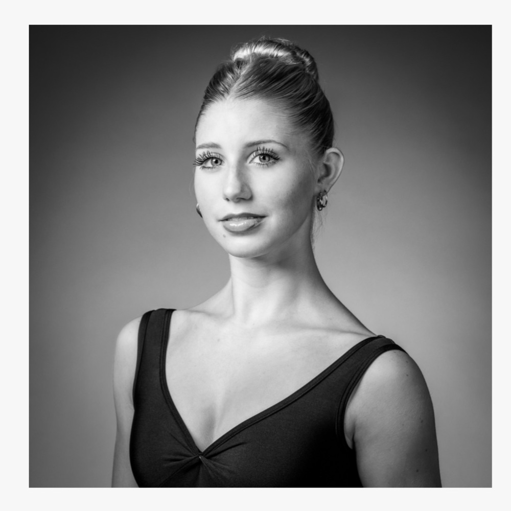 Meet your Posher, Lily